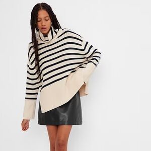 gap 24/7 split-hem turtleneck sweater navy and white stripe